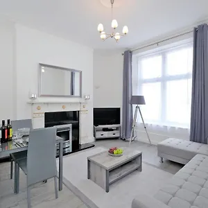 Apartment Orange Union Grove, Aberdeen